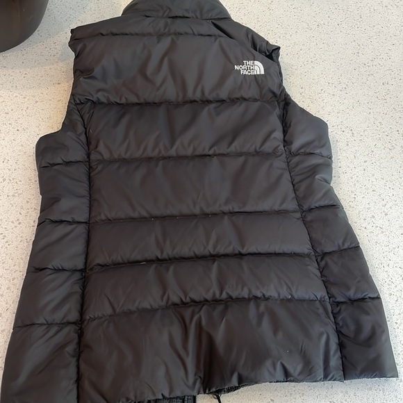 North face down vest - Picture 4 of 4